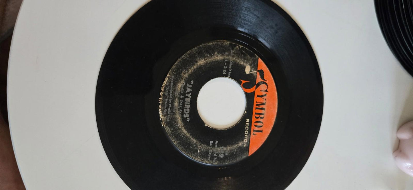 7-inch vinyl 45 RPM LP #919 "Jaybirds" Mockingbird" by Inez Foxx