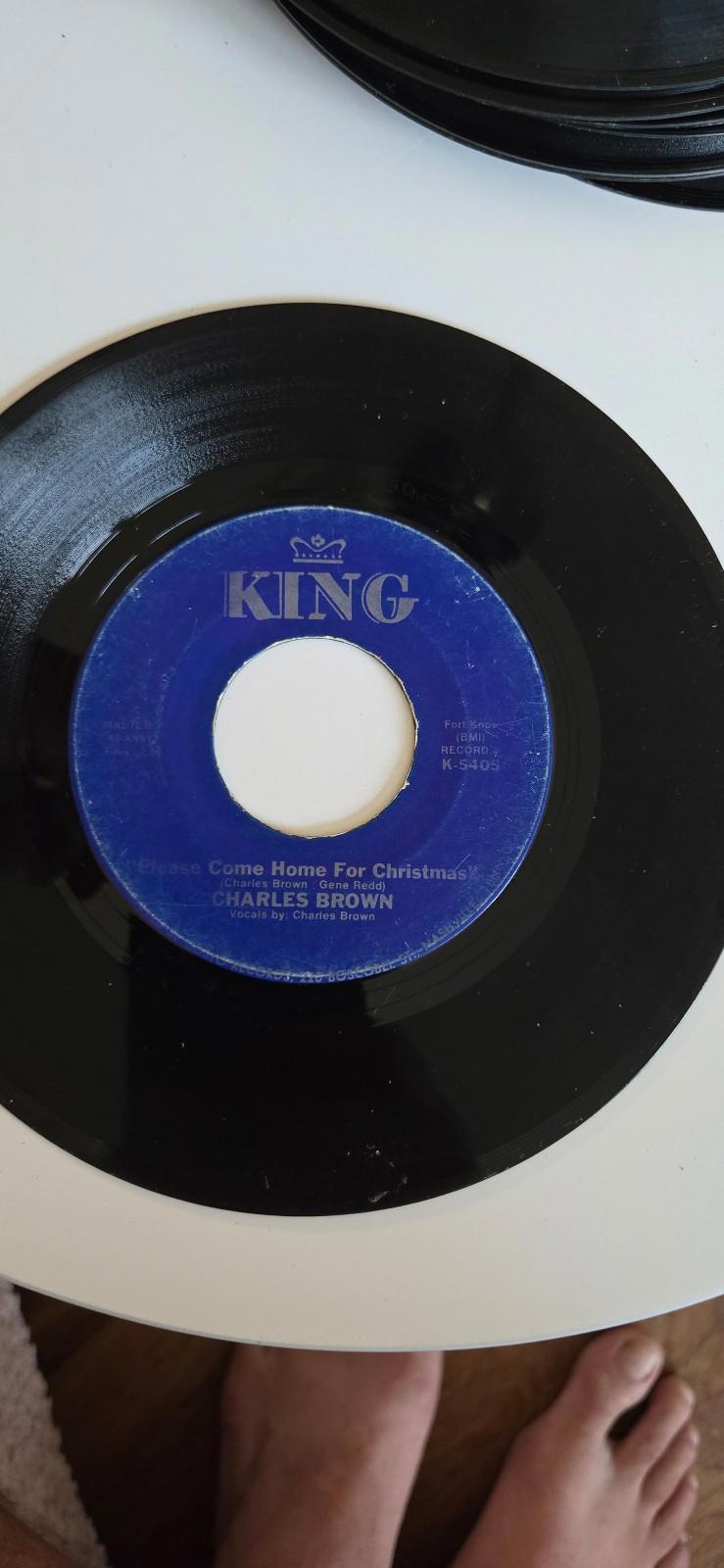7-inch 45 RPM Vinyl RecordPlease Come Home for Christmas" by Charles Brown.