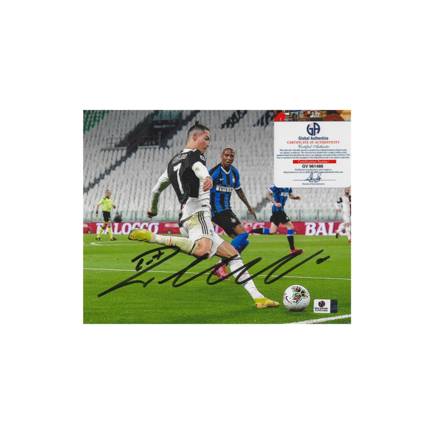 Autographed Cristiano Ronaldo Juventus FC 8x10 Photo coa