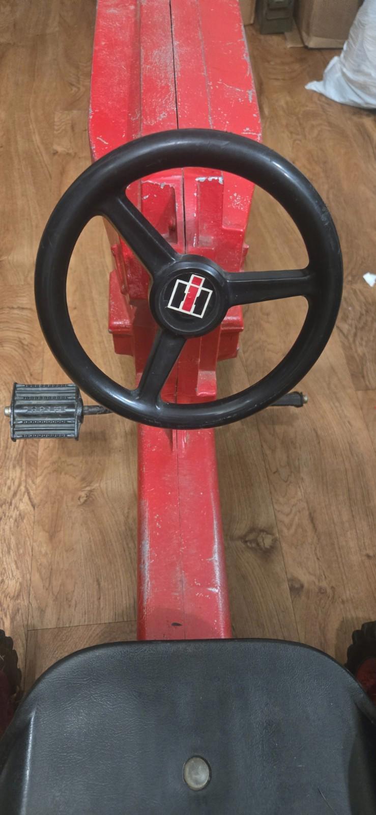 VTG ERTL Red International Pedal Farm Tractor Child Toy