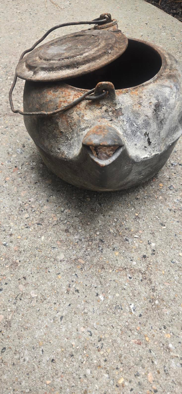 Antique Vtg Cast Iron Preloved Kettle For Open Fire Wood Burner Stove Marked w/8