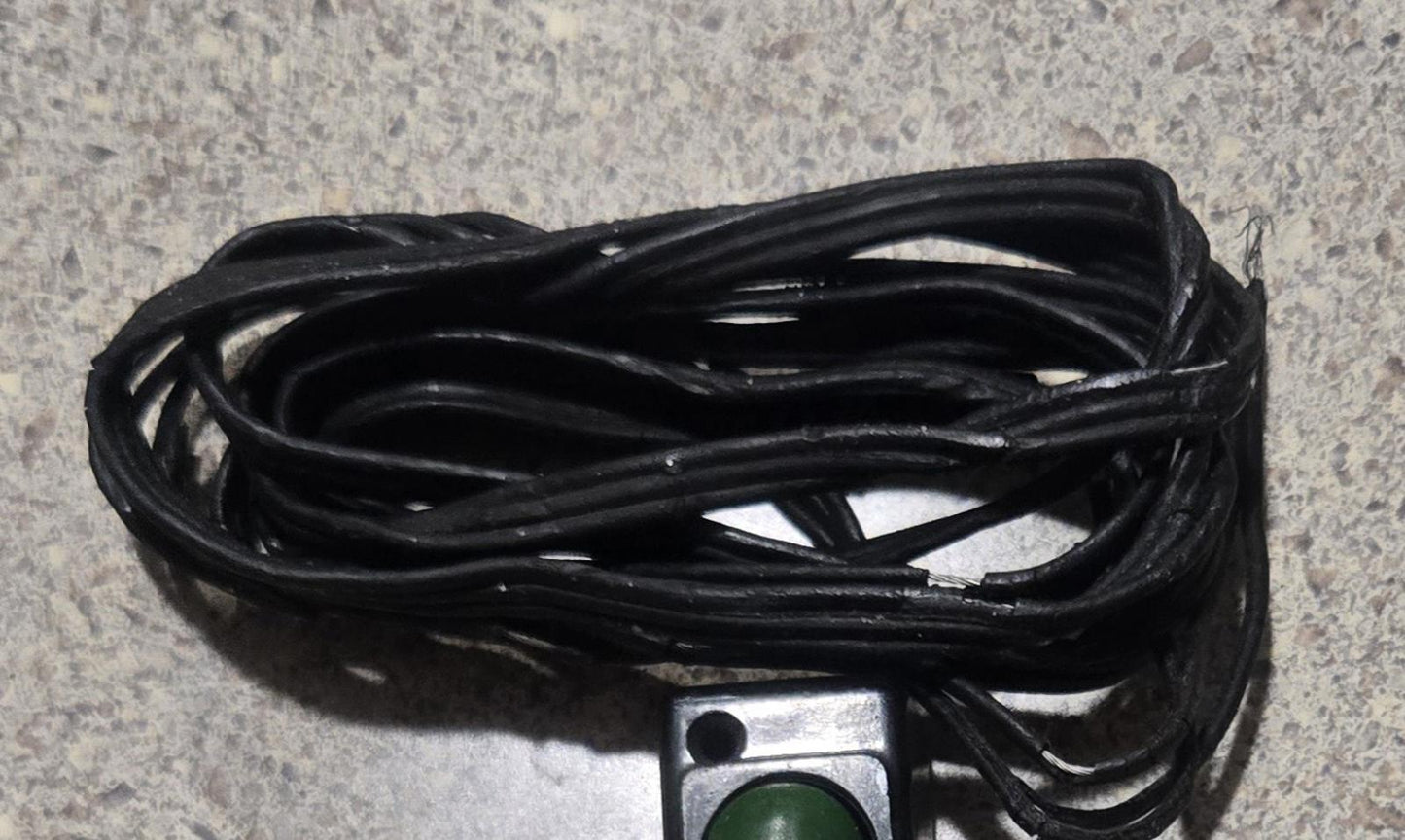 Lot Of 2 Vintage Lionel Controllers 169 And 711