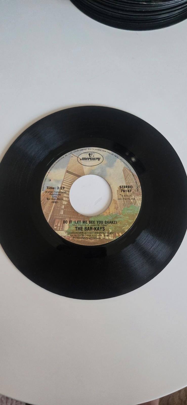 7-inch 45 RPM Vinyl RecordDo It (Let Me See You Shake)Feels Like I'm Falling In