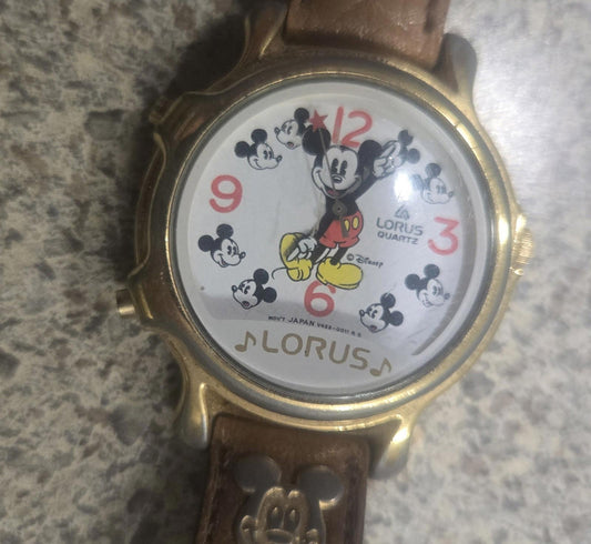 Lorus Walt Disney Musical Animated Mickey Mouse Quartz Watch V422-0010 - Tested