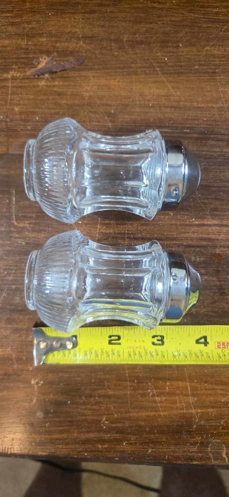 FOSTORIA SALEM SALT & PEPPER SET w/METAL LIDS