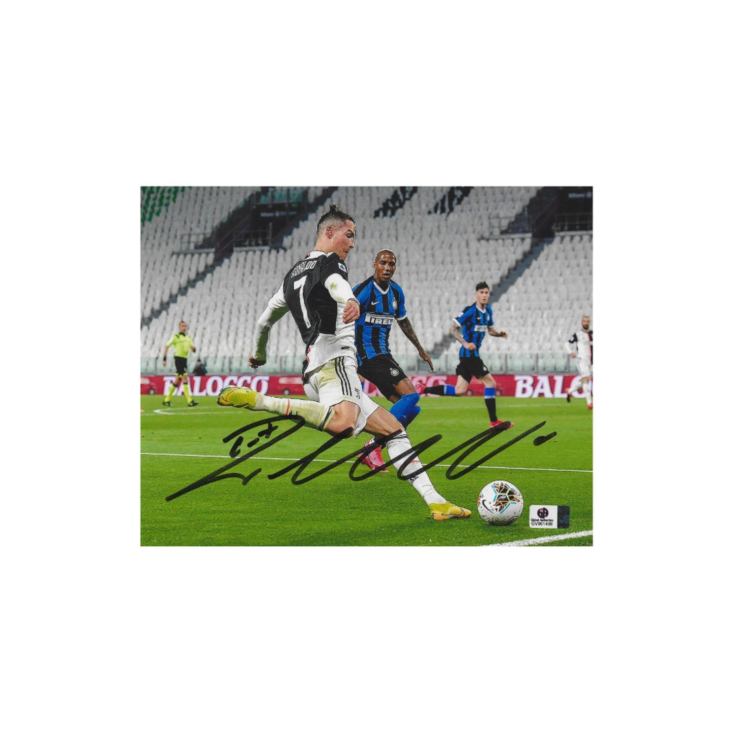 Autographed Cristiano Ronaldo Juventus FC 8x10 Photo coa