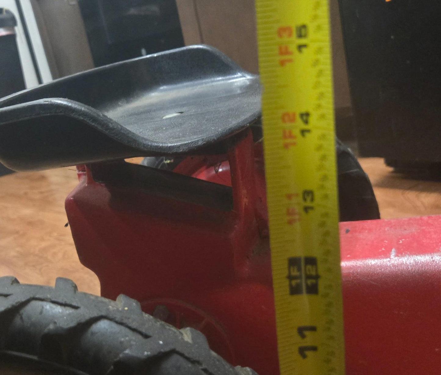 VTG ERTL Red International Pedal Farm Tractor Child Toy