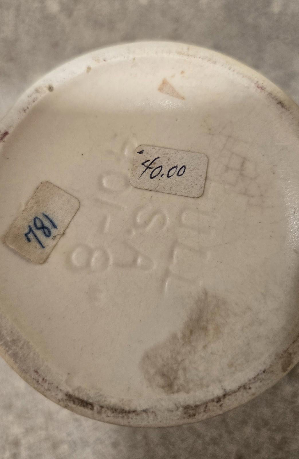 Hull Pottery 401-8" Iris Handmade Ewer Vase VTG