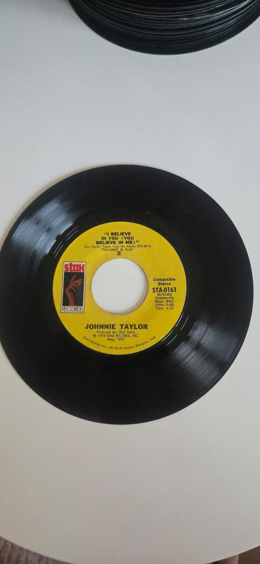 7-inch 45 RPM Vinyl Record "Taylored In Silk""I Believe In You By Johnnie Taylor