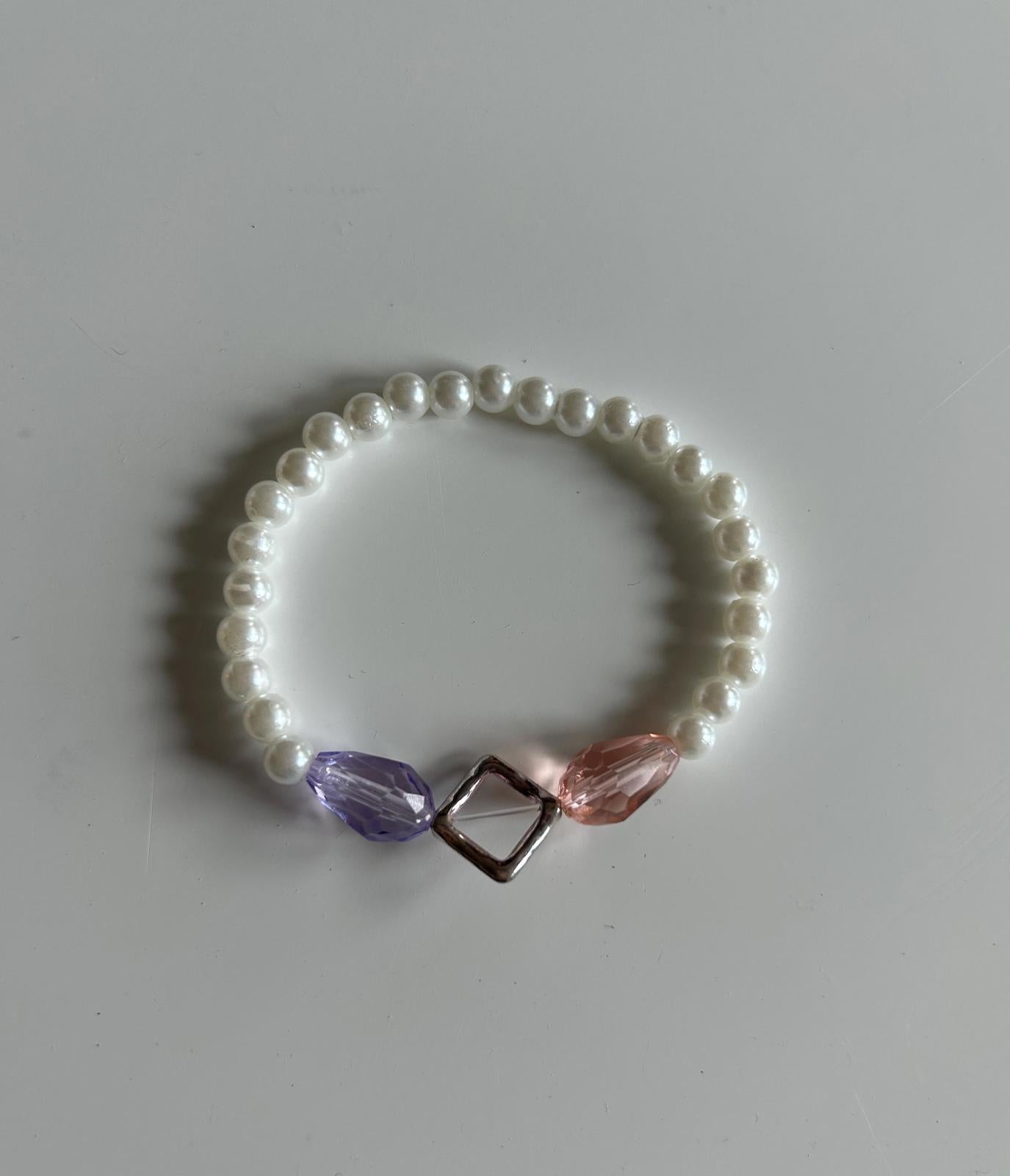 Elegant Pearl Bracelet with Accent Beads  Unique Handmade Jewelry