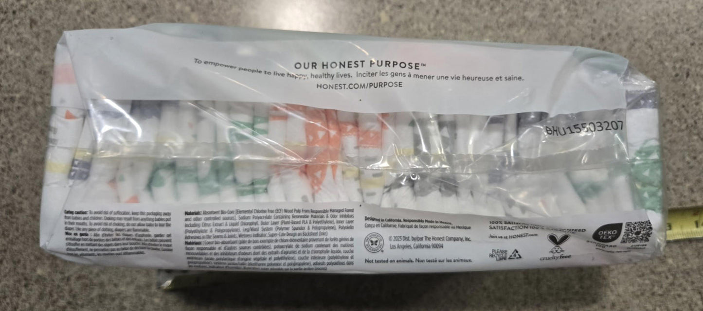 The Honest Company Gentle Diapers Size Newborn 32 ct Giraffe Lil Peanut