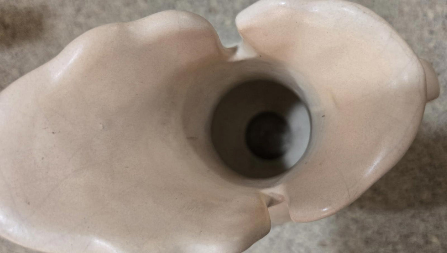 Hull Pottery 401-8" Iris Handmade Ewer Vase VTG