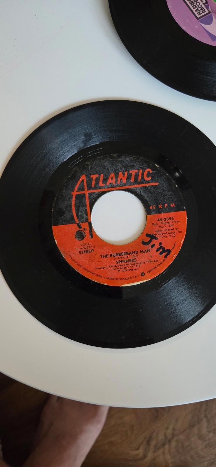 7-inch 45 RPM Vinyl Record The Rubberband ManNow That We're TogetherThe Spinners