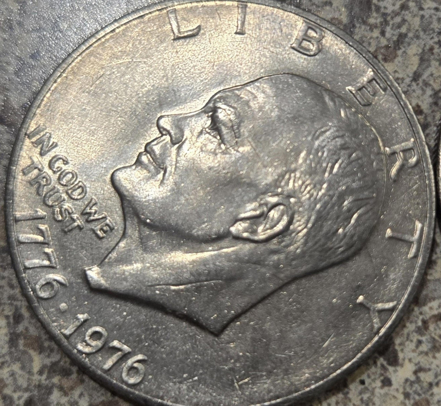 1976 USA VTG Collectible Dwight Eisenhower Liberty Bell Bicentennial Dollar Coin 1.00