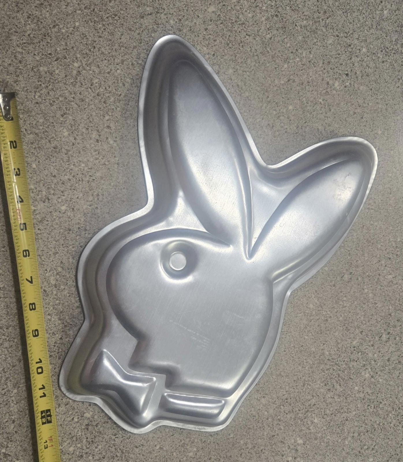 Wilton Vintage Cake Pans 10 PCs Playboy, Elmo, Pooh, Barney, Lamb chop Make Your Own Memories