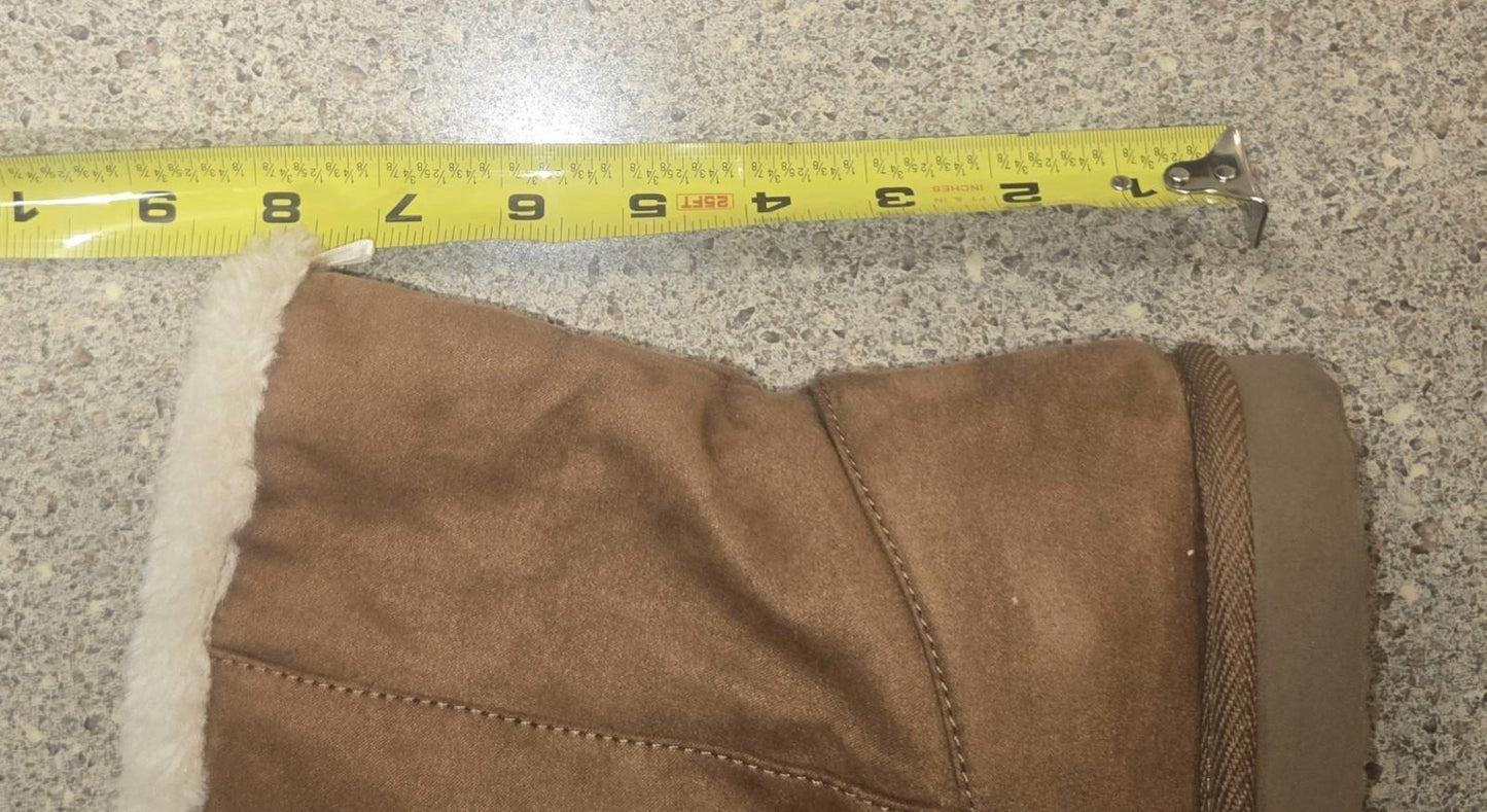 Size 8 Womens Old Navy Furry Suede Boots