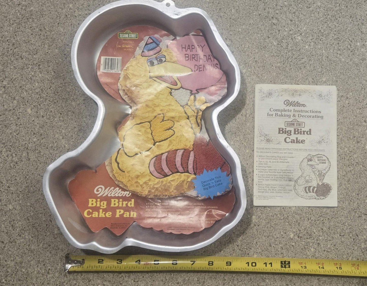Wilton Vintage Cake Pans 10 PCs Playboy, Elmo, Pooh, Barney, Lamb chop Make Your Own Memories